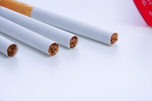 タバコのヤニ取り方法とは？最強洗剤と簡単掃除法を徹底解説！